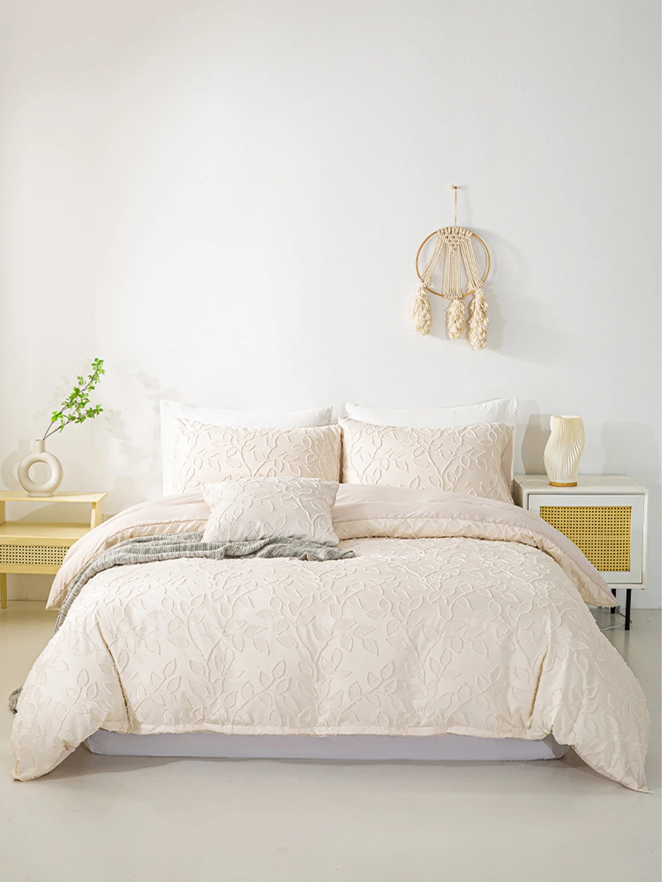 Cutting flower Bedding 3pcs Set with Zip Closure - Polyester, All-Season Comforter Set (Comforter & Pillow Shams Not Included)