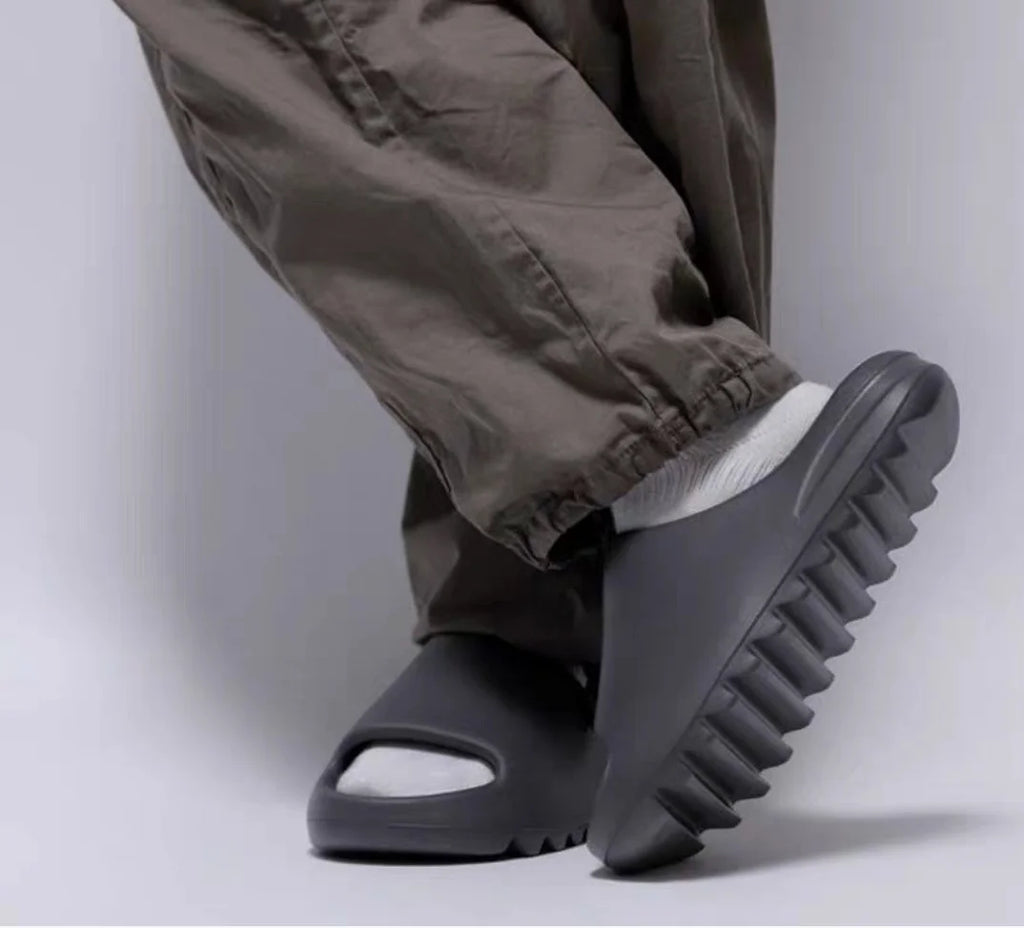 Unisex Summer  Sandals Casual Beach Shoes Soft Bottom Slides Thick Platform EVA Anti-Slip Home Slippers