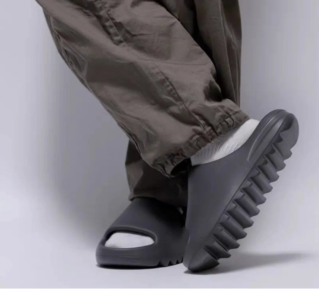 Unisex Summer  Sandals Casual Beach Shoes Soft Bottom Slides Thick Platform EVA Anti-Slip Home Slippers