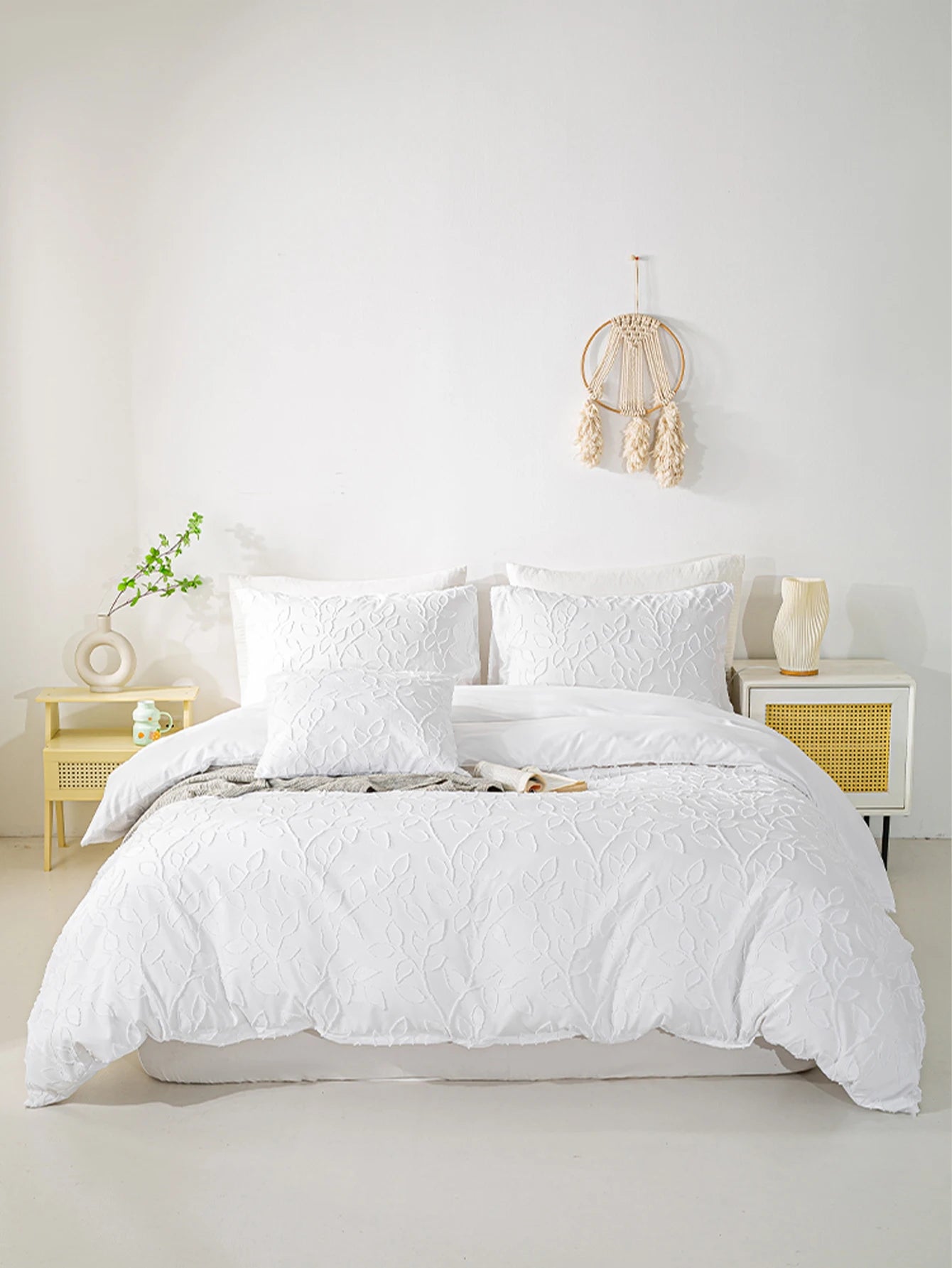 Cutting flower Bedding 3pcs Set with Zip Closure - Polyester, All-Season Comforter Set (Comforter & Pillow Shams Not Included)