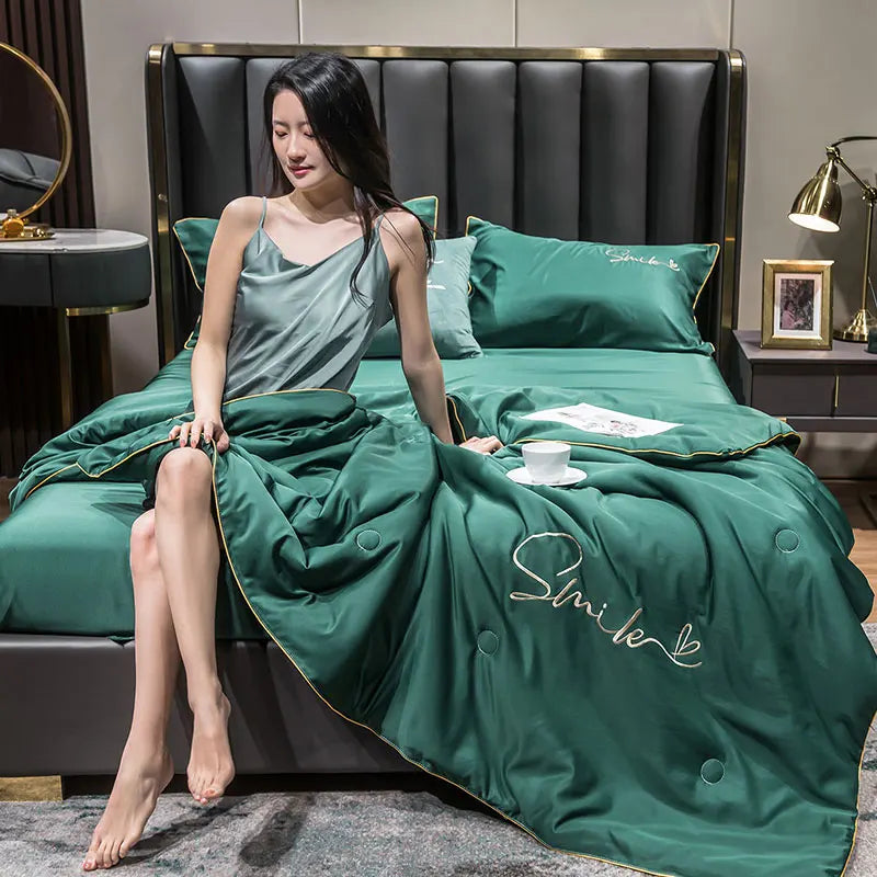 Cool Set 100% Washed Silk Summer Quilt Embroidery Smooth Ice Cooling Comforter for Bed Silky Solid Blanket Soft Cool Summer Blanket